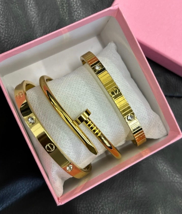 Nail Bracelet Set