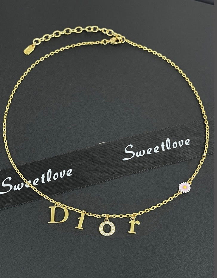 Gold Pendant Necklace